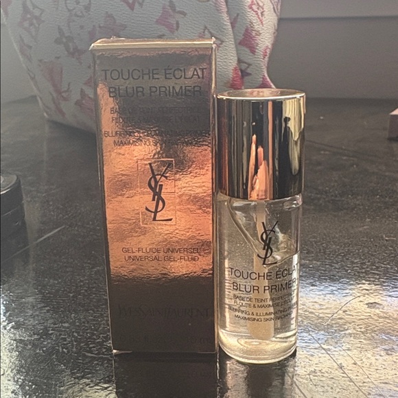 Yves Saint Laurent Other - YSL BLUR PRIMER